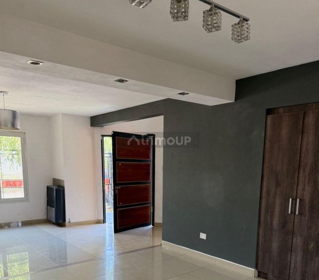 Casa en Alquiler en Cipolletti, Rio Negro