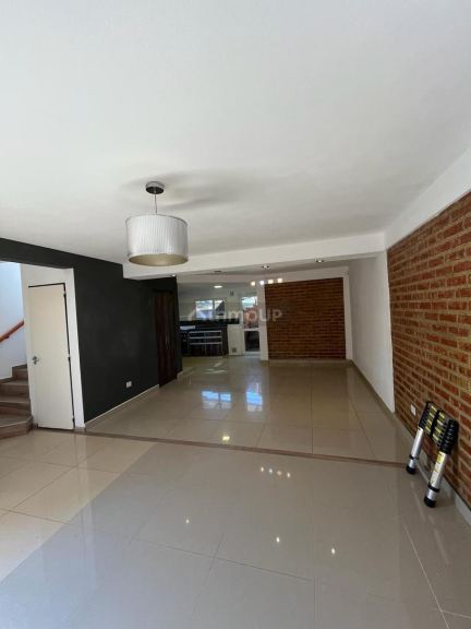Casa en Alquiler en Cipolletti, Rio Negro