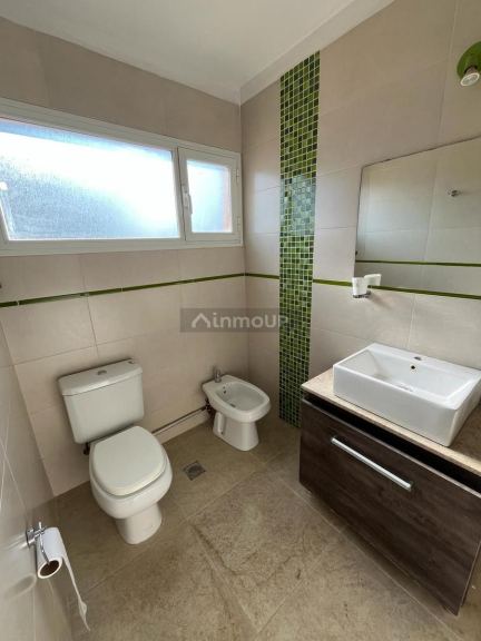 Casa en Alquiler en Cipolletti, Rio Negro