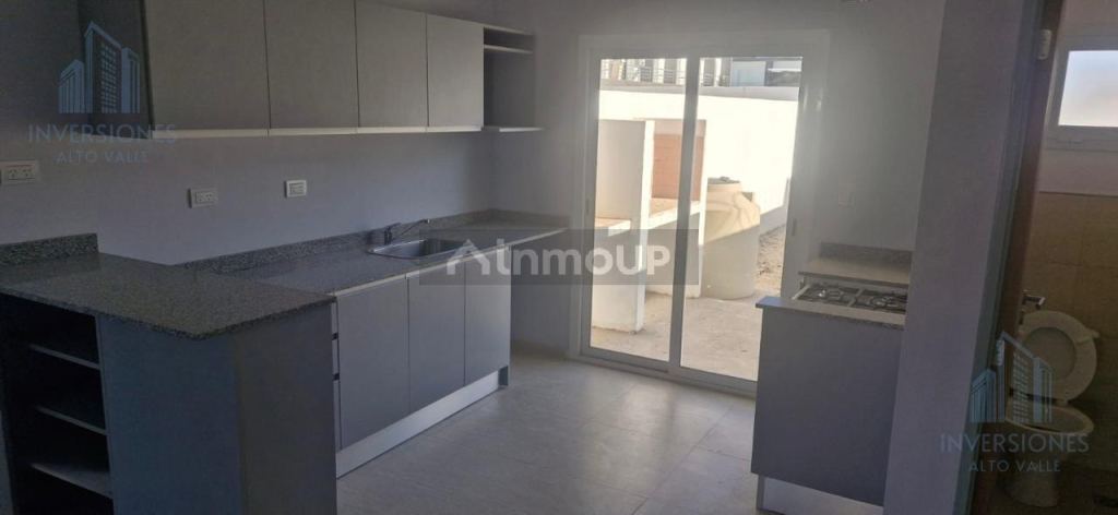 Casa en Venta en Fernandez Oro, Rio Negro