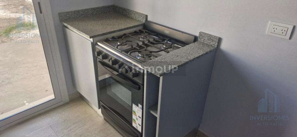Casa en Venta en Fernandez Oro, Rio Negro