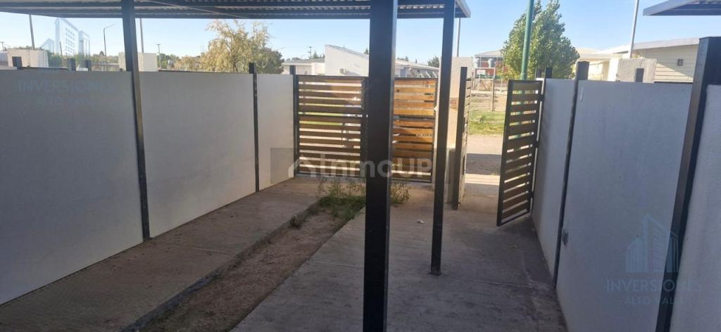 Casa en Venta en Fernandez Oro, Rio Negro