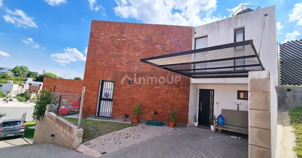 P H en Venta en Colon, Cordoba