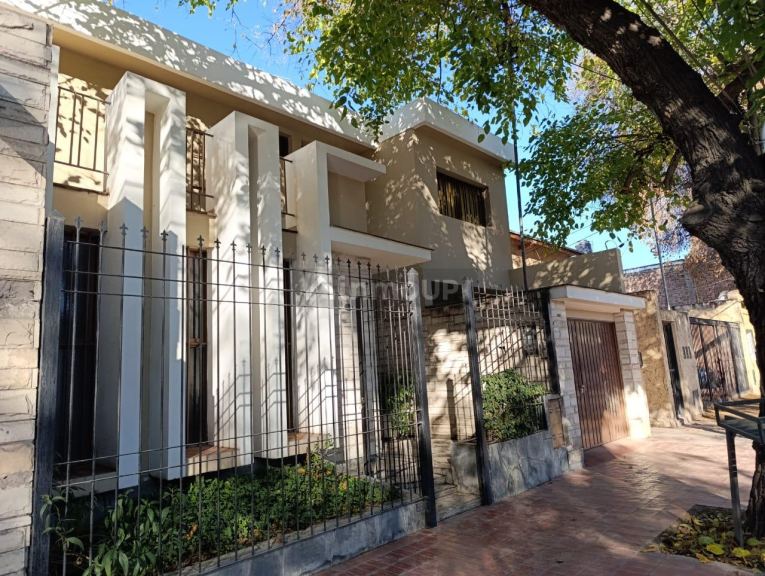 Casa en Venta en Capital, Mendoza