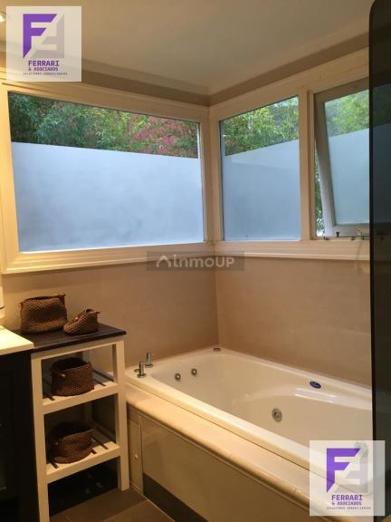 Casa en Venta en Pinamar, Buenos Aires Interior