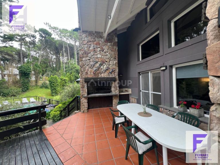 Casa en Venta en Pinamar, Buenos Aires Interior