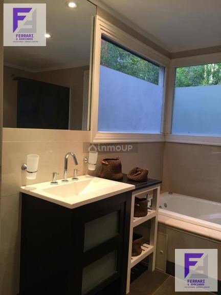 Casa en Venta en Pinamar, Buenos Aires Interior