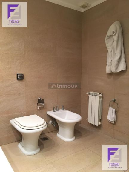 Casa en Venta en Pinamar, Buenos Aires Interior