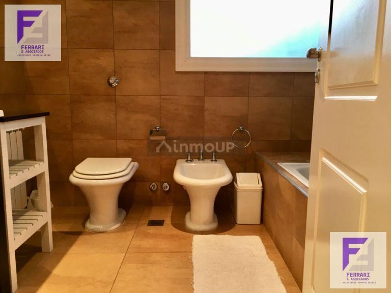 Casa en Venta en Pinamar, Buenos Aires Interior