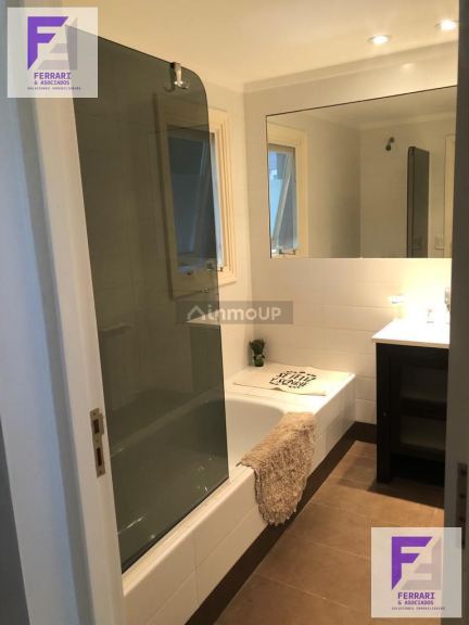 Casa en Venta en Pinamar, Buenos Aires Interior