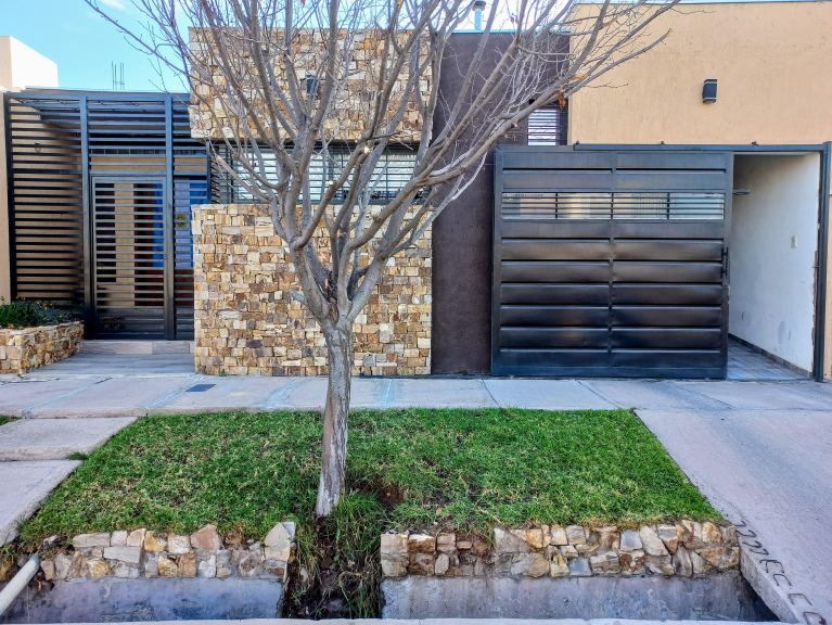 Casa en Venta en Las Heras, Mendoza