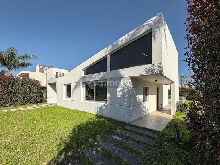 Casa en Venta en Funes, Santa Fe