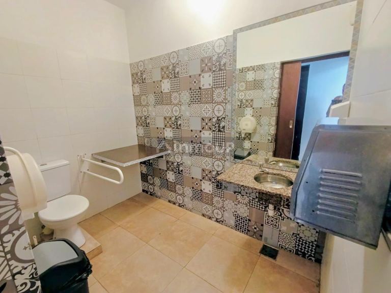Local Comercial en Alquiler en Funes, Santa Fe