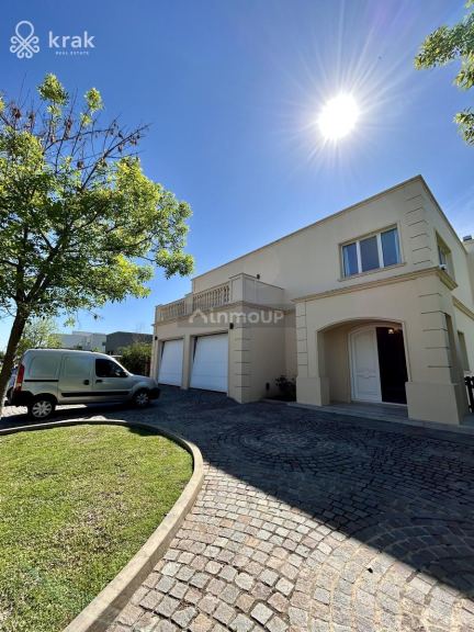 Casa en Venta en Campana, G.B.A. Zona Norte