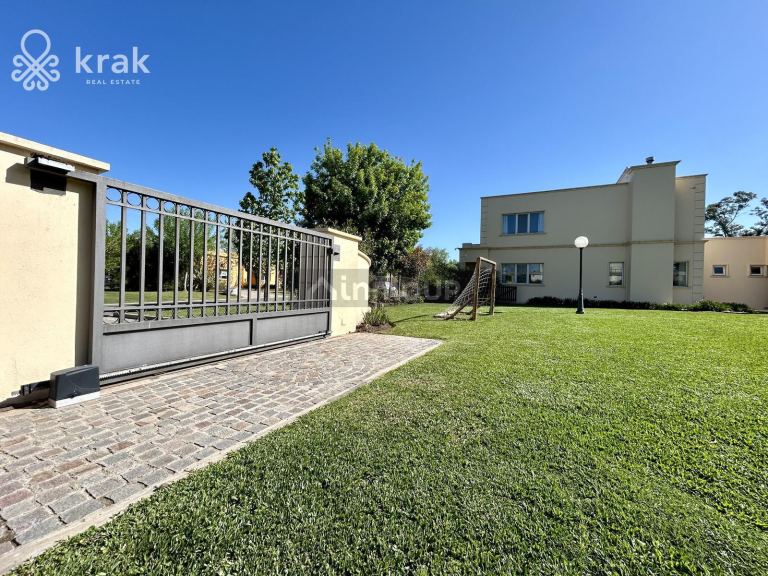Casa en Venta en Campana, G.B.A. Zona Norte