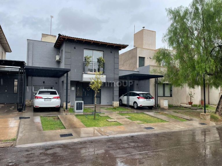 Casa en Venta en Guaymallen, Mendoza