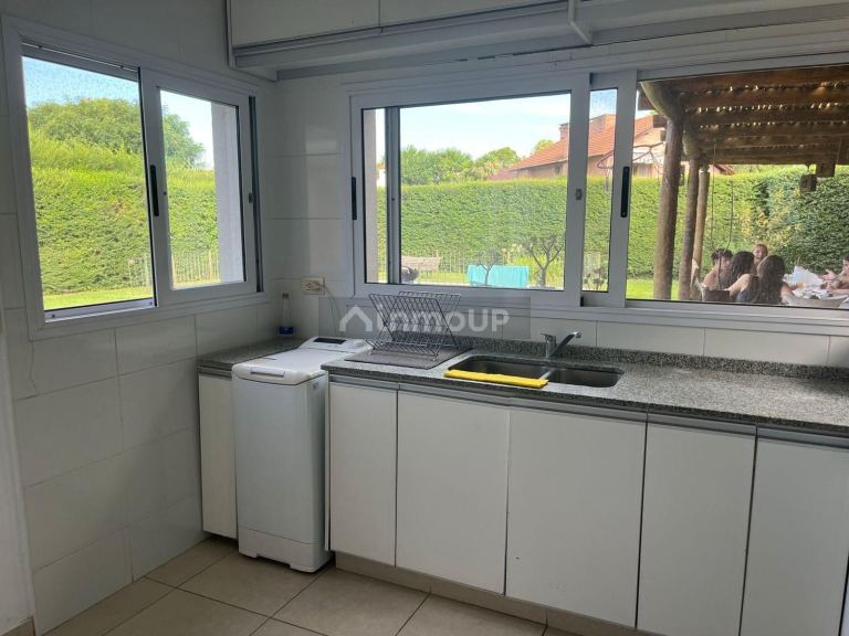 Casa en Alquiler en Pilar, G.B.A. Zona Norte