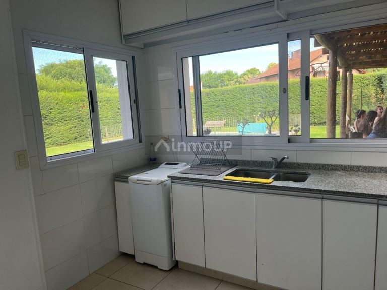 Casa en Alquiler en Pilar, G.B.A. Zona Norte
