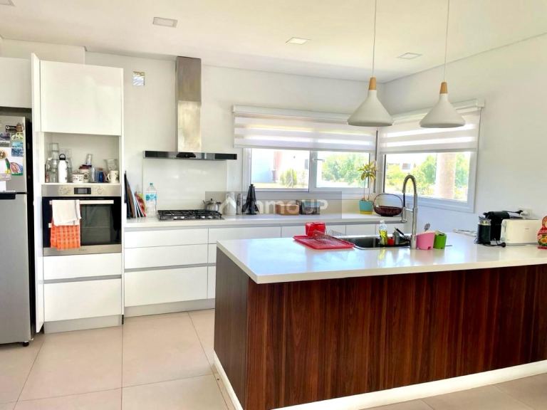 Casa en Venta en Campana, G.B.A. Zona Norte