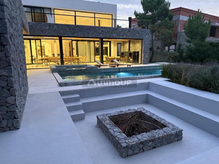 Casa en Venta en De la Costa, Buenos Aires Costa Atlantica