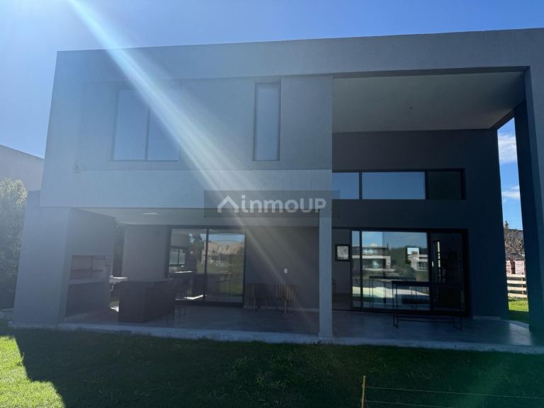 Casa en Venta en Escobar, G.B.A. Zona Norte