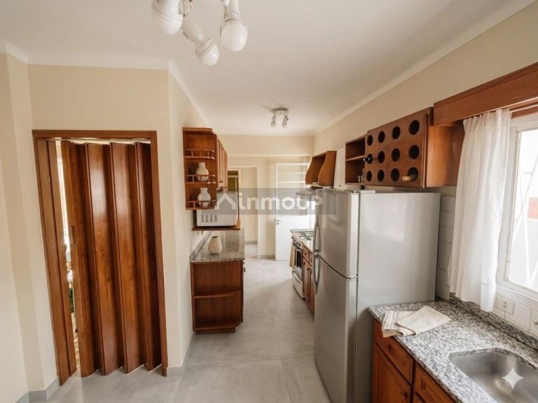 P H en Venta en Monte Castro, Capital Federal