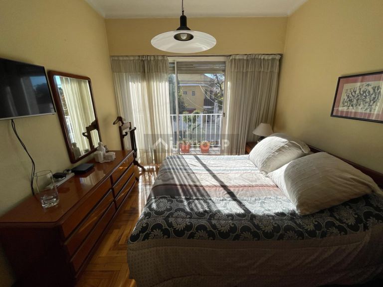 P H en Venta en Monte Castro, Capital Federal