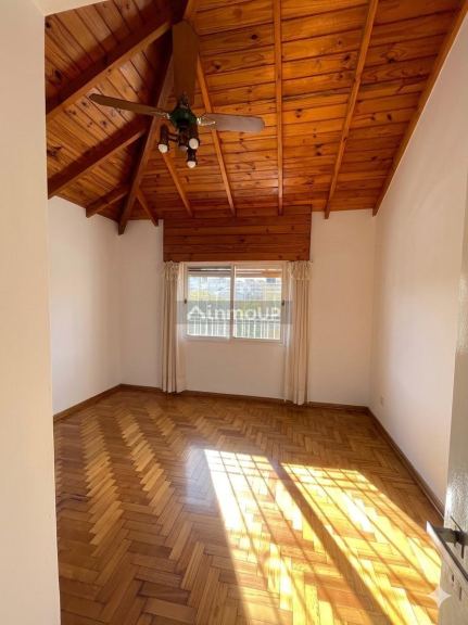 P H en Venta en Monte Castro, Capital Federal