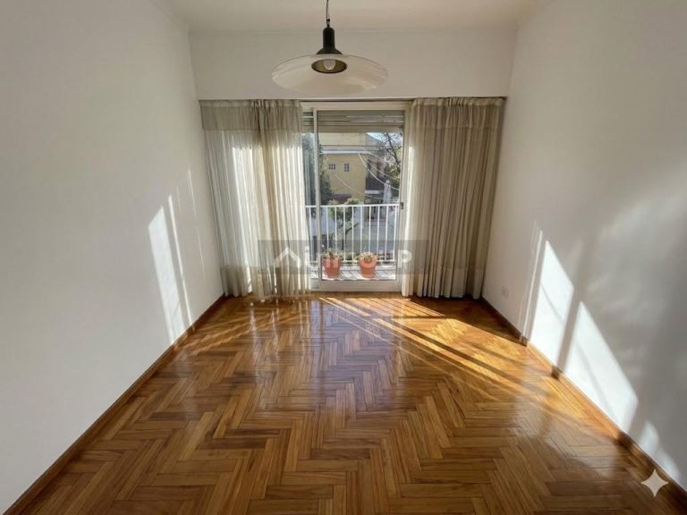 P H en Venta en Monte Castro, Capital Federal