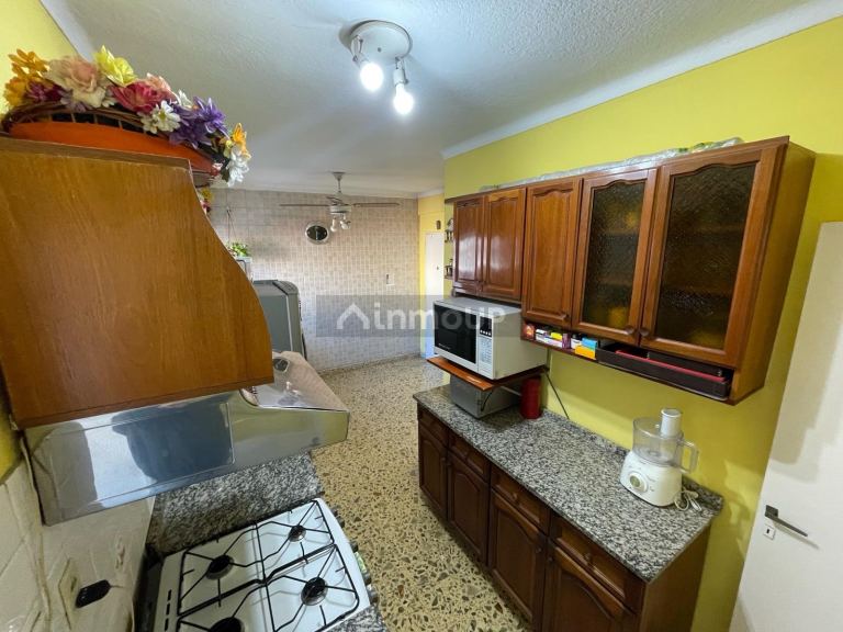 P H en Venta en Monte Castro, Capital Federal