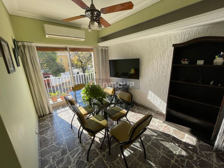 P H en Venta en Monte Castro, Capital Federal