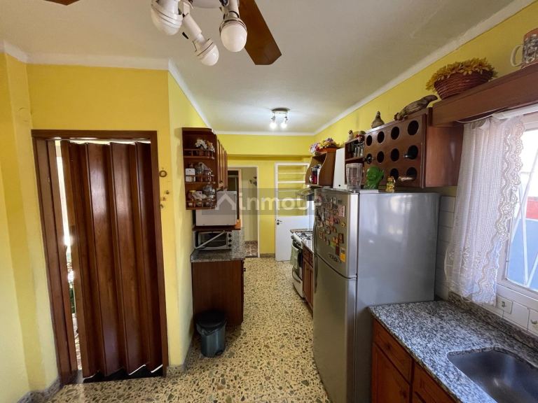 P H en Venta en Monte Castro, Capital Federal