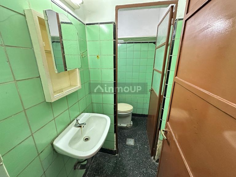 Local Comercial en Alquiler en Parque Chas, Capital Federal