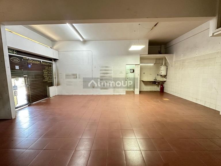 Local Comercial en Alquiler en Parque Chas, Capital Federal