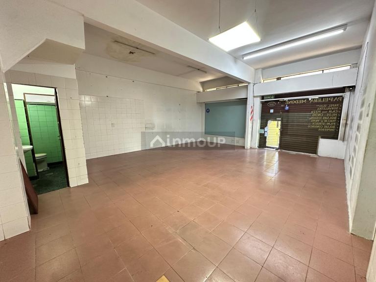 Local Comercial en Alquiler en Parque Chas, Capital Federal