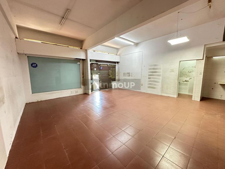 Local Comercial en Alquiler en Parque Chas, Capital Federal