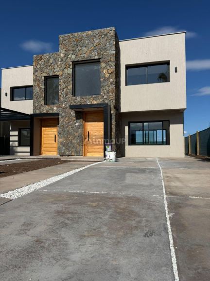 Casa en Venta en Maipu, Mendoza