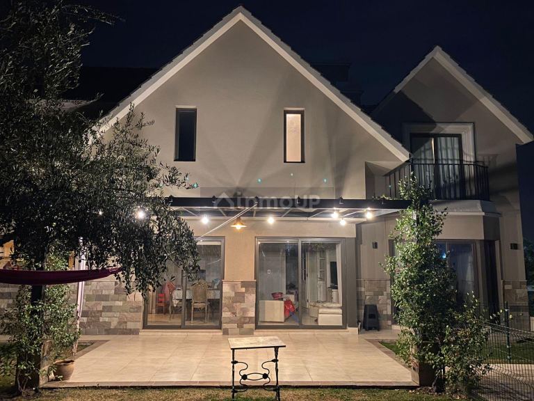 Casa en Alquiler en Lujan de Cuyo, Mendoza