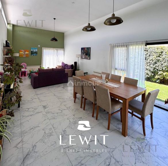 Casa en Venta en Neuquen, Neuquen