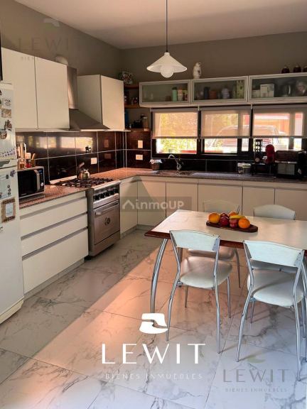 Casa en Venta en Neuquen, Neuquen