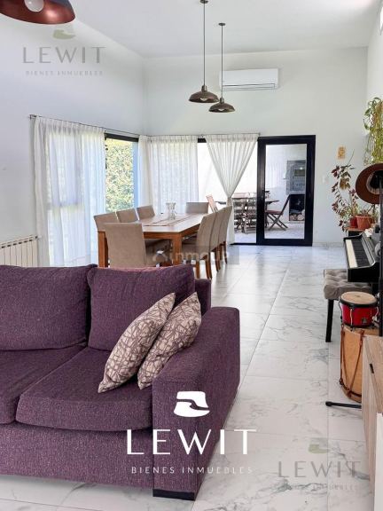 Casa en Venta en Neuquen, Neuquen