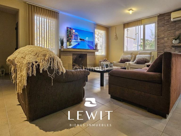Casa en Venta en Neuquen, Neuquen