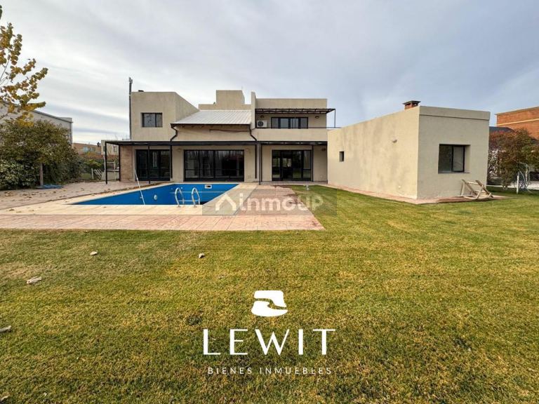 Casa en Venta en Neuquen, Neuquen