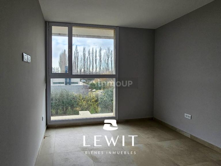 Casa en Alquiler en Neuquen, Neuquen