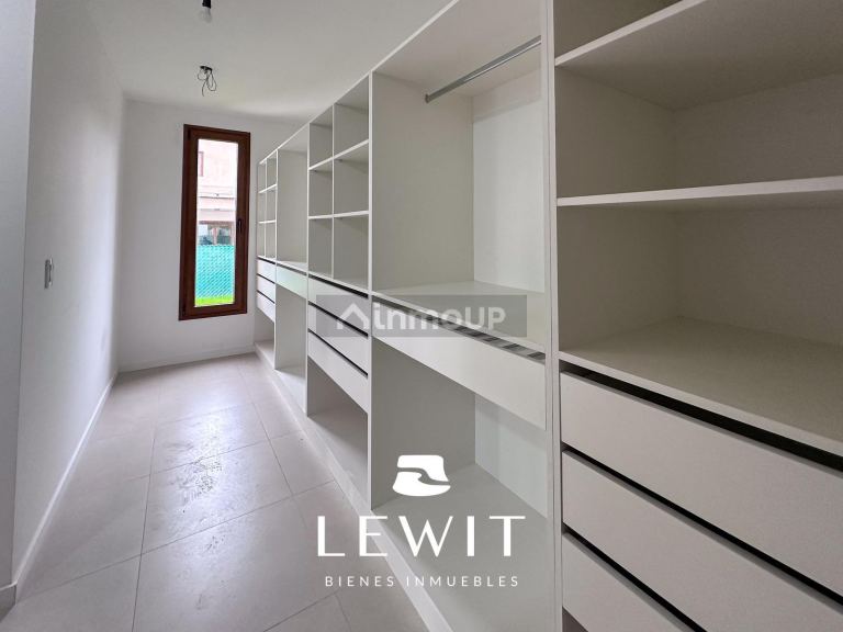 Casa en Venta en Neuquen, Neuquen
