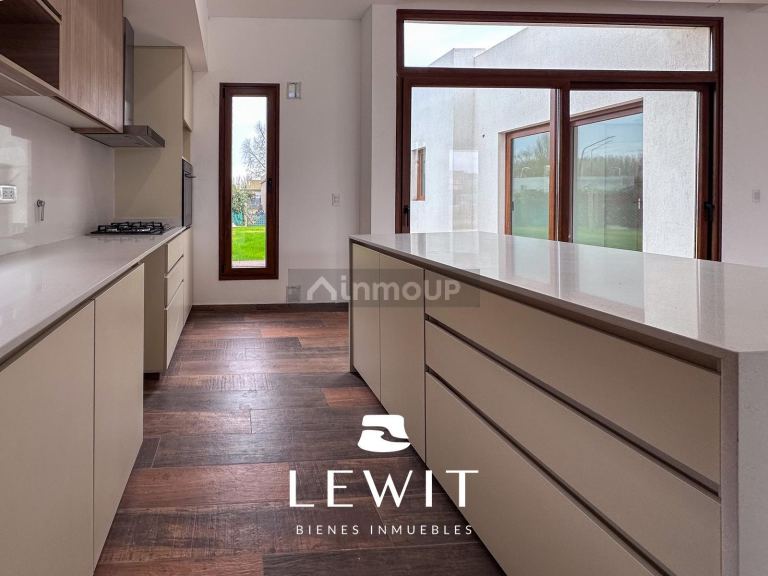 Casa en Venta en Neuquen, Neuquen