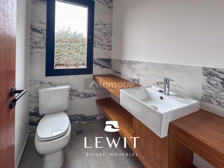 Casa en Venta en Neuquen, Neuquen