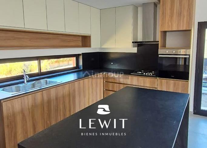 Casa en Venta en Neuquen, Neuquen