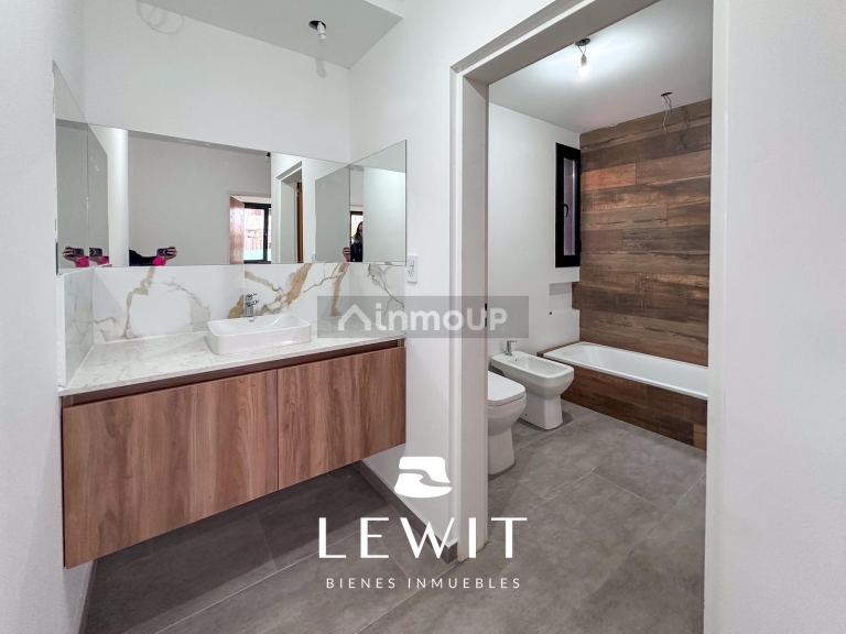 Casa en Venta en Neuquen, Neuquen