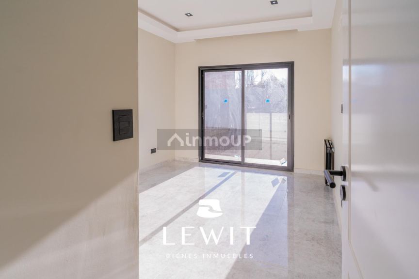Casa en Venta en Neuquen, Neuquen